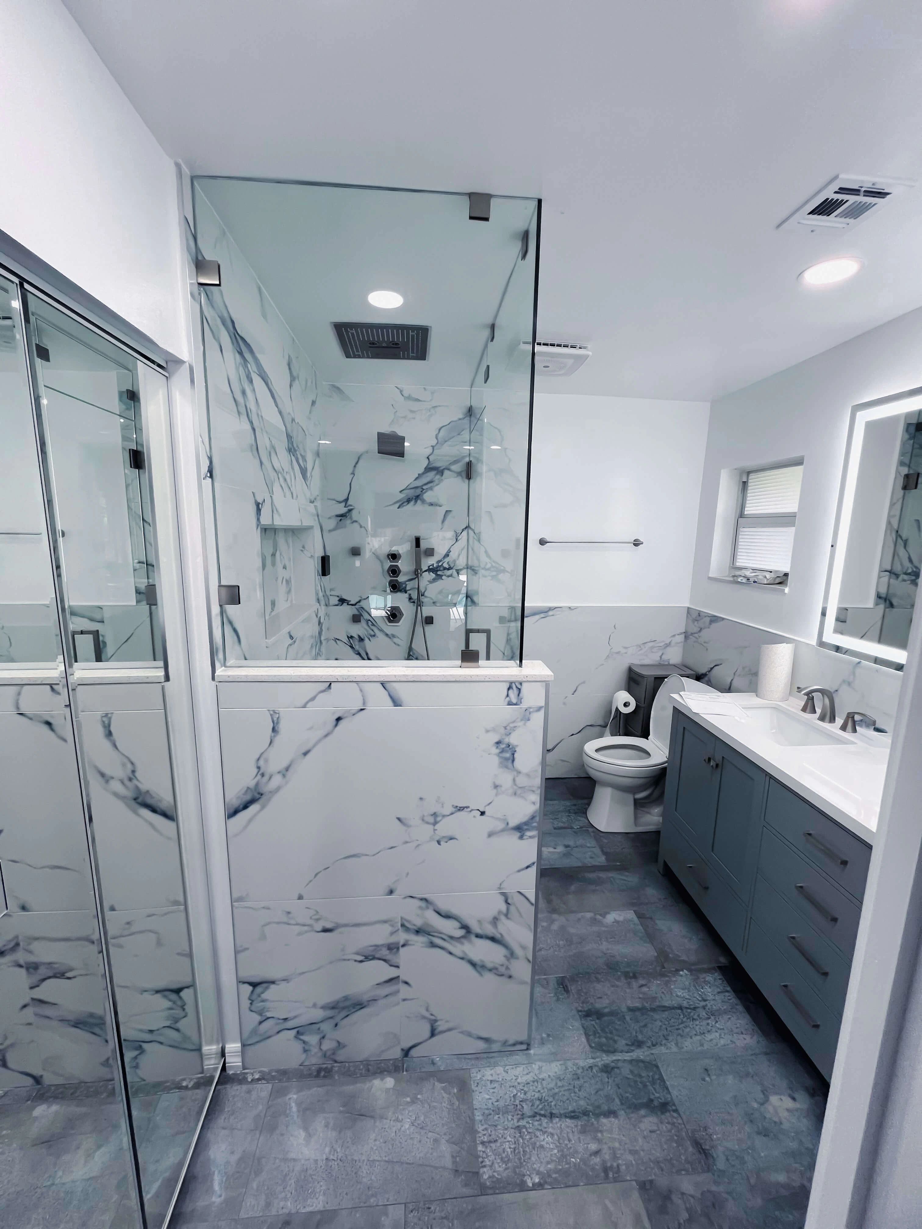 90° Degree Angle Shower 3/8” Clear Monolithic Tempered Glass