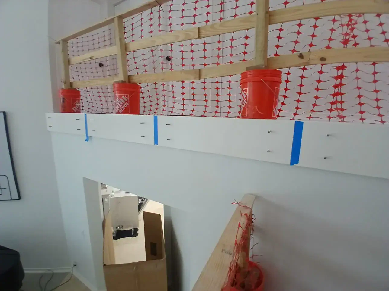 High-quality custom glass and mirror installation for elegant home decor.