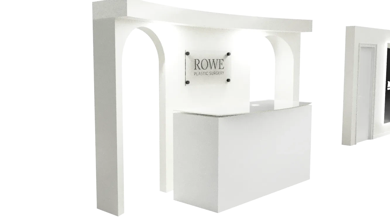 Custom glass and mirror reception desk for clinics and offices, with sleek design and high-quality craftsmanship.