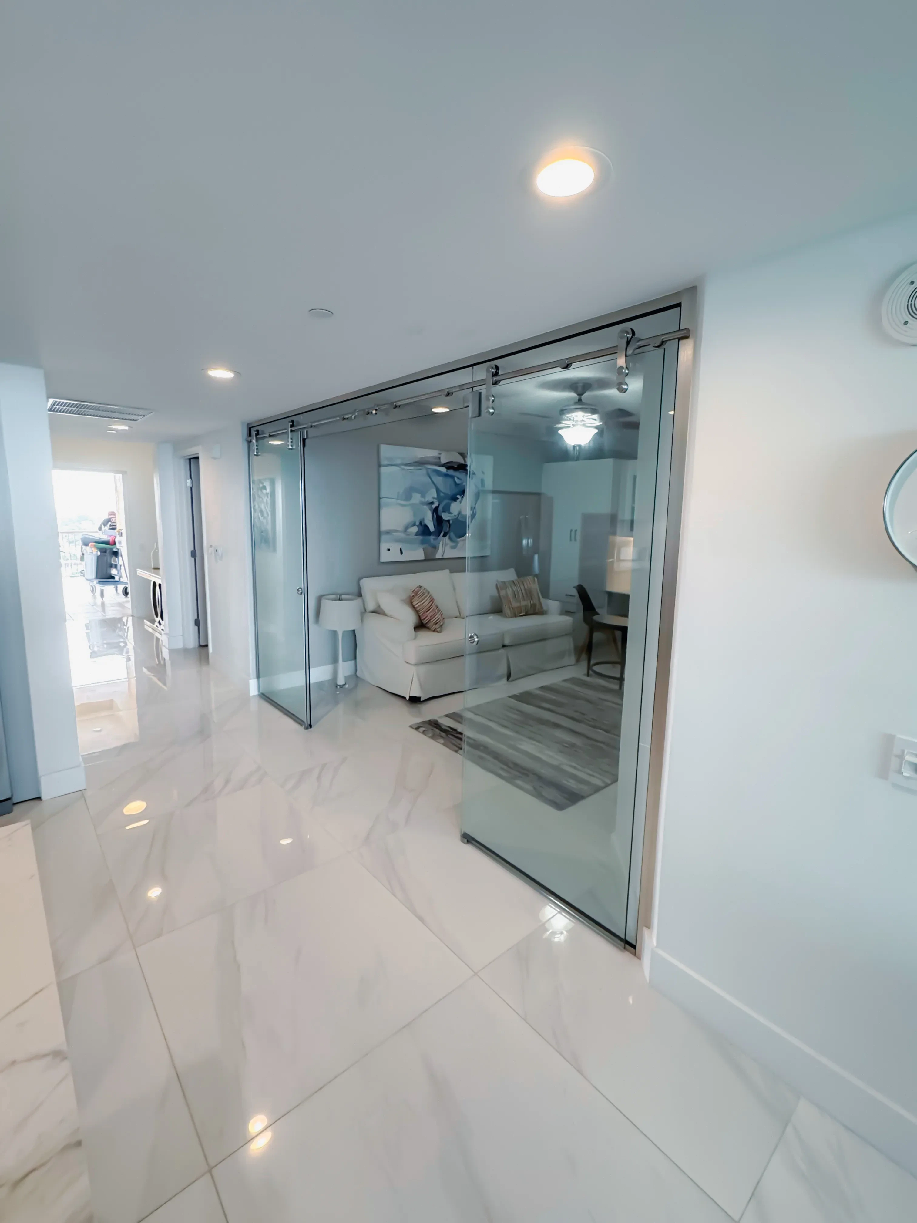 High-quality glass shower with sleek sliding doors for modern bathrooms. Durable, stylish, and easy to clean.