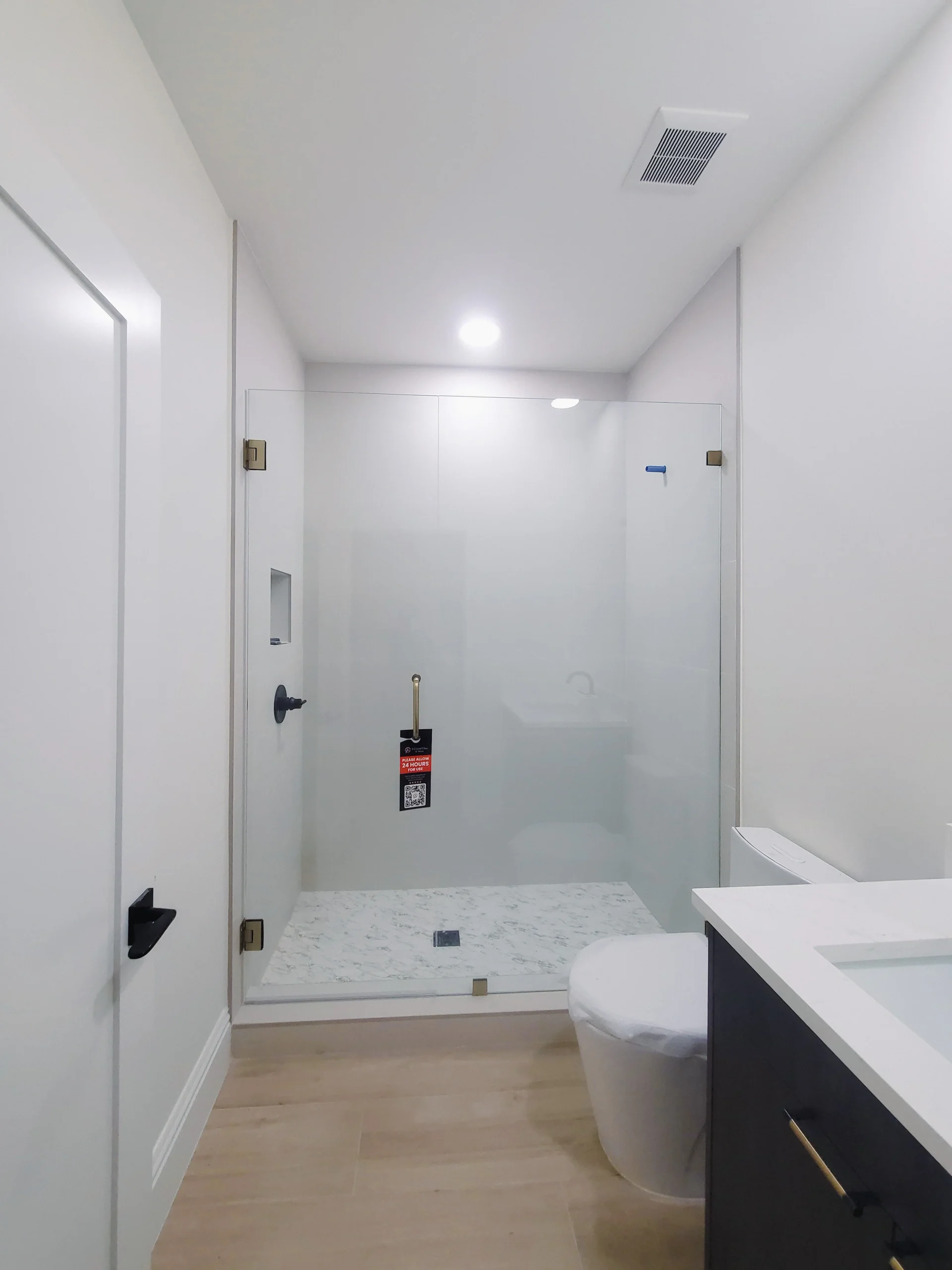 Shower Enclosure | Sandpiper Way Residence – Door and Panel