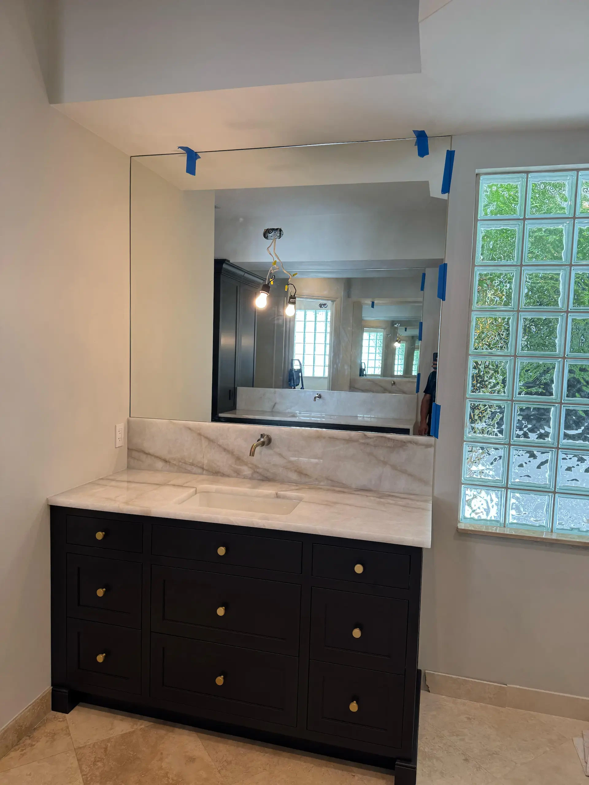 High-quality glass bathroom mirror for modern home décor and functional design.