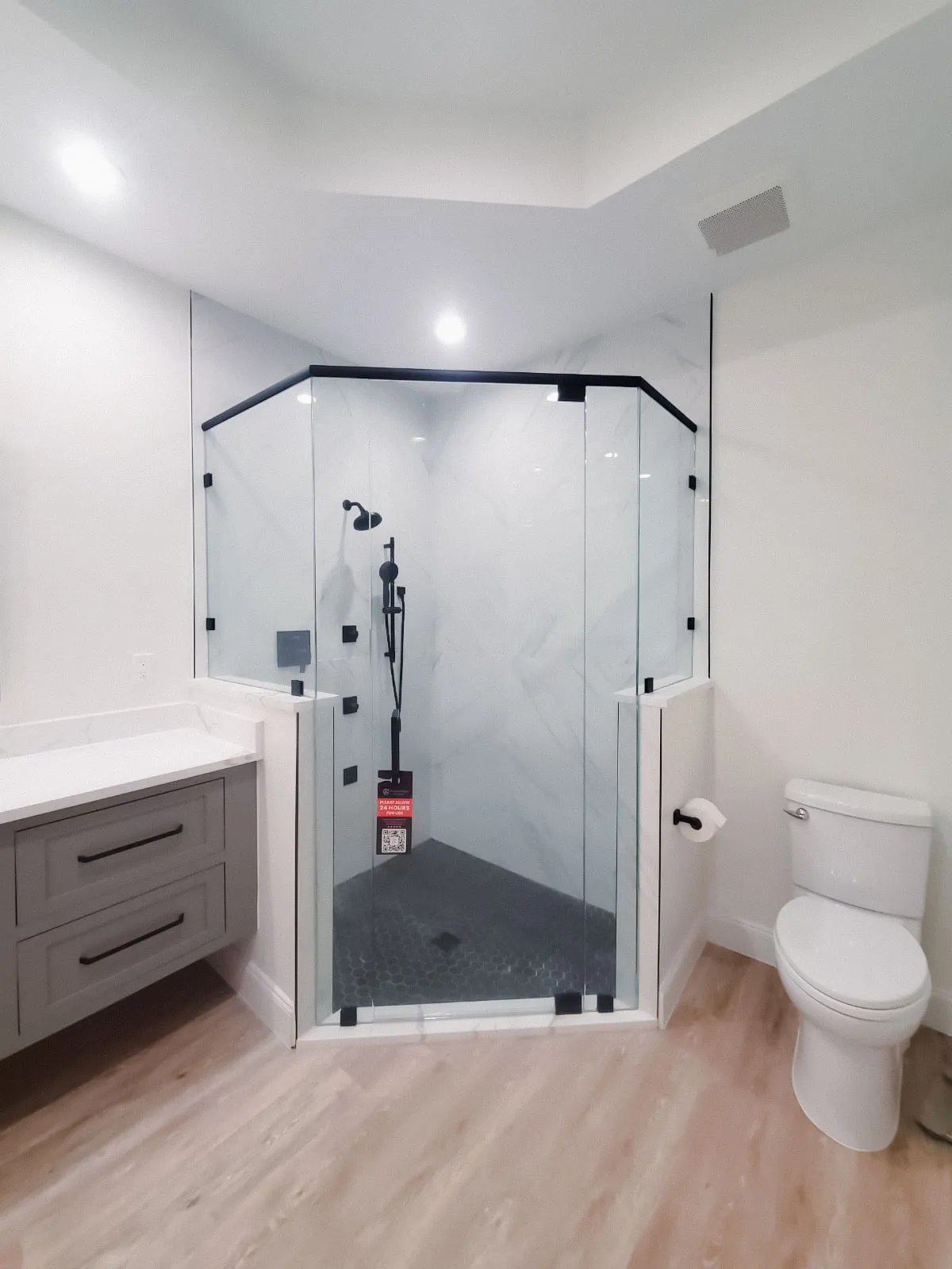 High-quality glass mirror and shower doors for modern bathrooms.